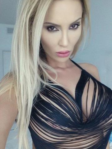 Лаура Брюнетка Реал фото 2