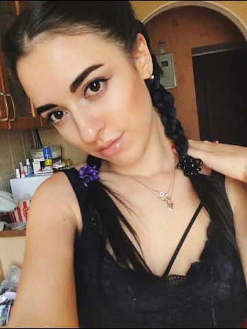 Габриэлла Грудастая Блондинка